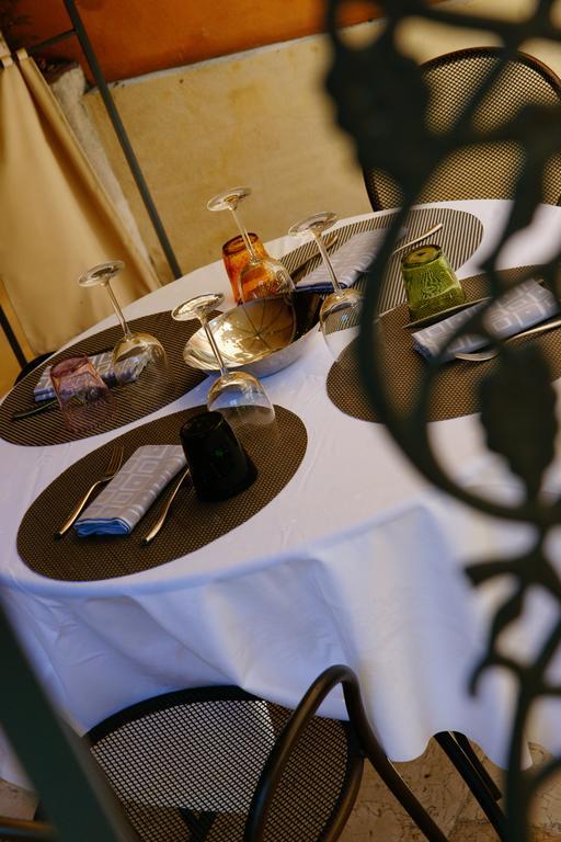 Les Jardins D'Anglise Hotell Six-Fours-les-Plages Eksteriør bilde